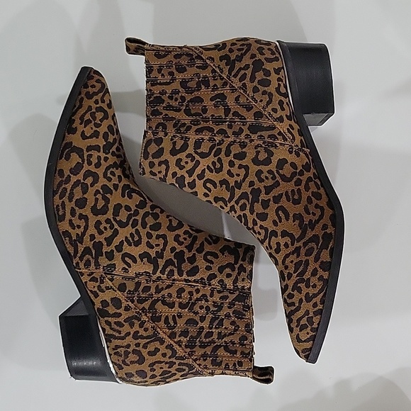 Leopard Print Ankle Boots, Size 9, by Marc Fisher - Picture 2 of 3